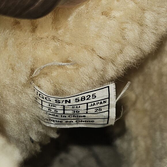 UGG Women's Classic Short 5825 Brown Snow Boots - Size 8 - Picture 7 of 10